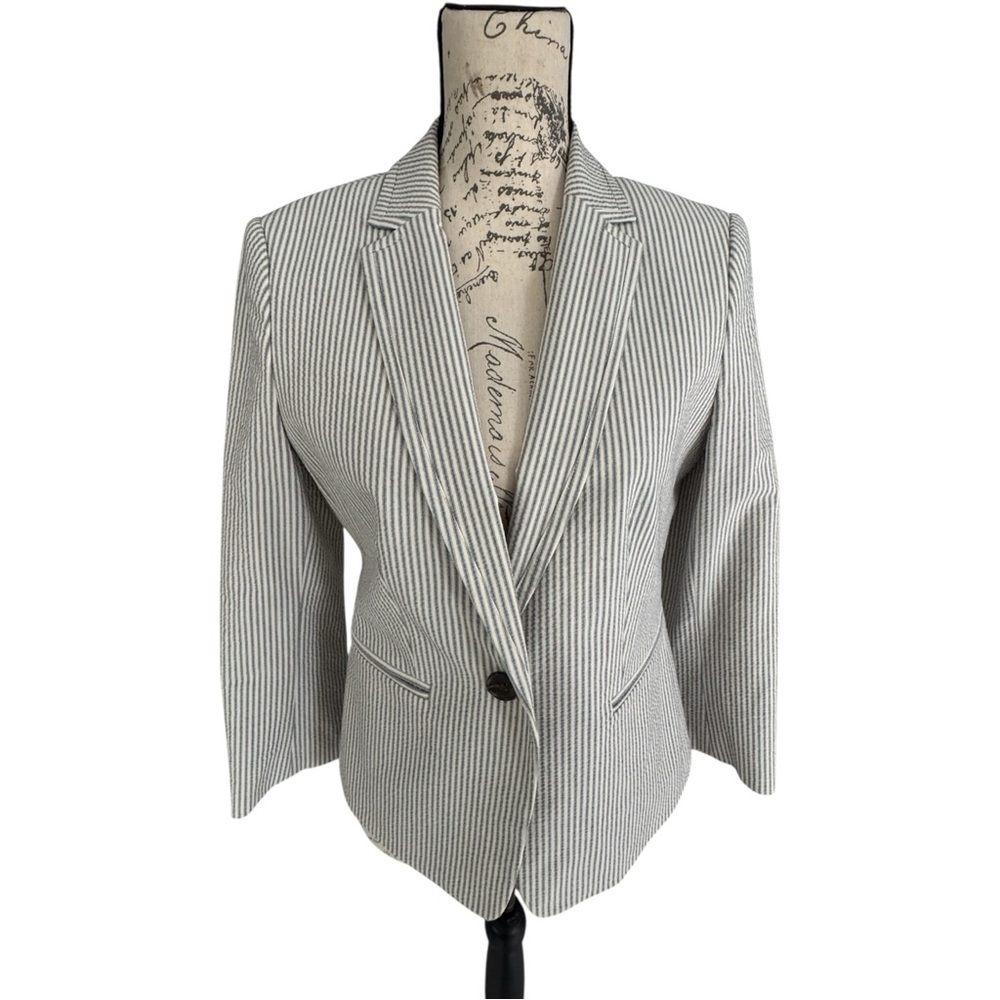 Ann Taylor Fitted Seer Sucker Striped Blazer